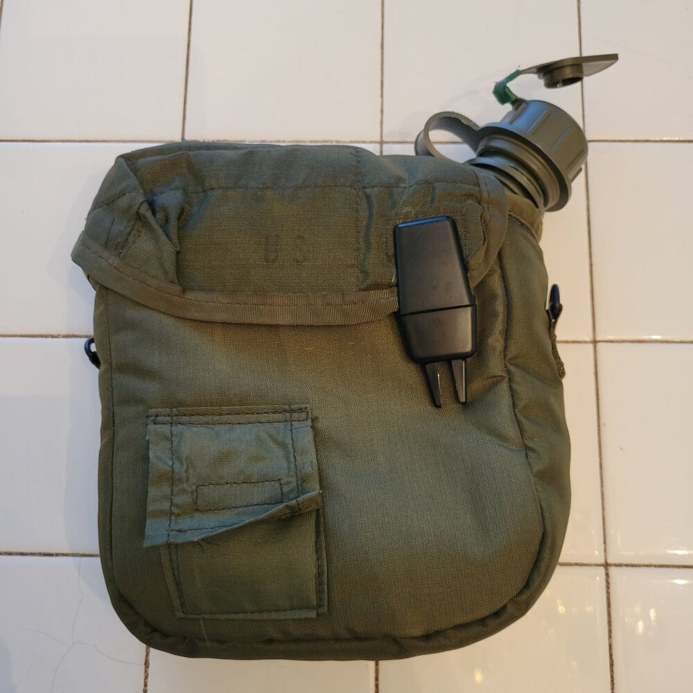 US‎ Military Sonetronics 1991 Canteen Carrier Belt Camping Backpacking Survival